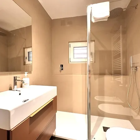 Pellegrini- Behind The Cathedral Apartman *