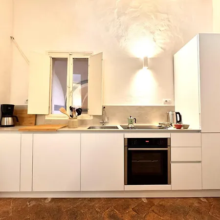 Pellegrini- Behind The Cathedral 锡耶纳