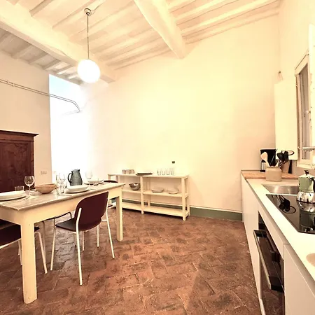 Pellegrini- Behind The Cathedral Appartement