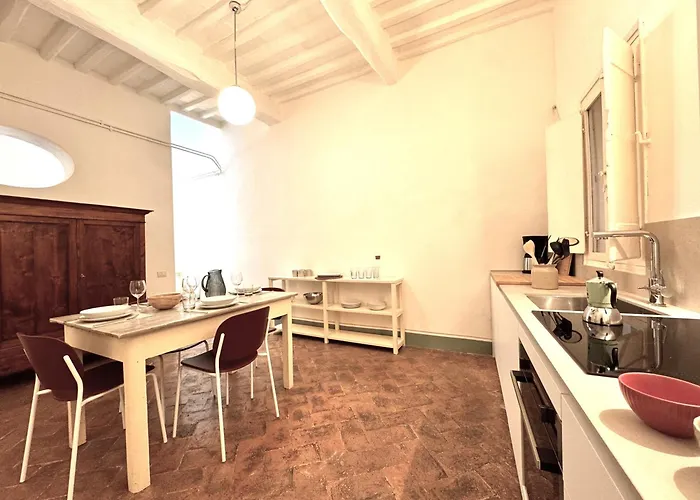 Pellegrini- Behind The Cathedral Appartement