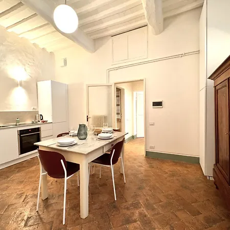 Pellegrini- Behind The Cathedral דירה סיינה